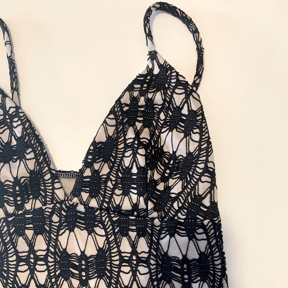Fake sheer lace mini dress - Picture 2 of 6